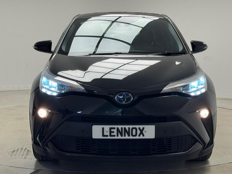Toyota C-HR view 2