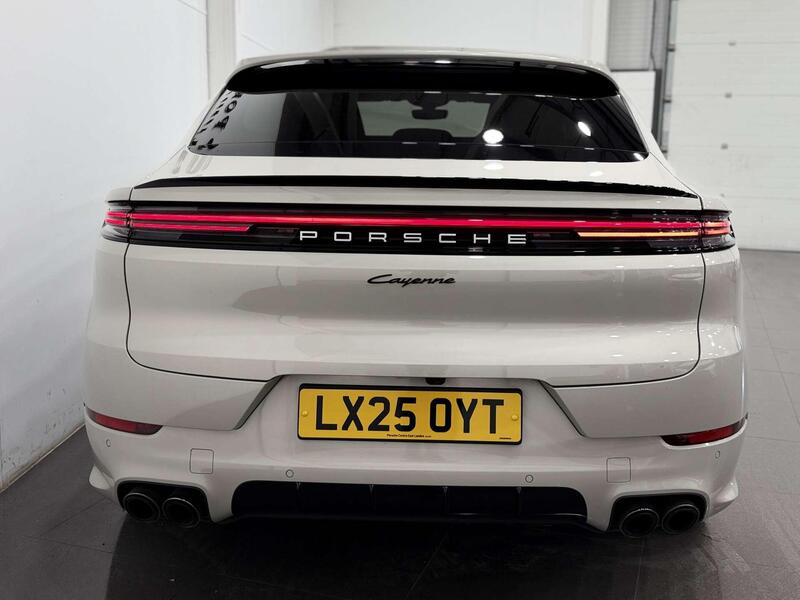Porsche Cayenne view 7