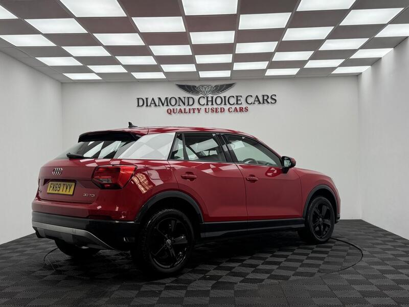 Audi Q2 view 6