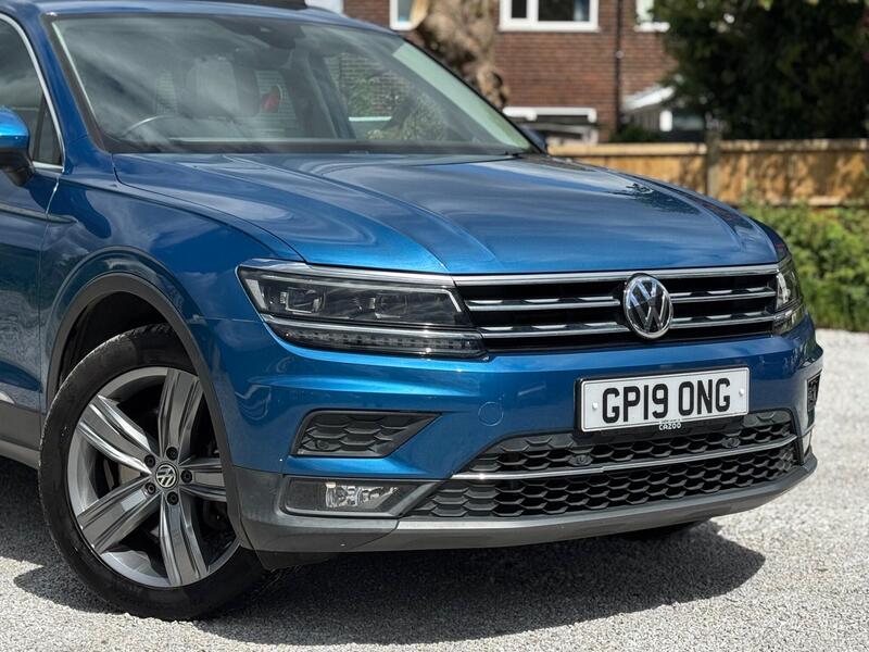 Volkswagen Tiguan view 6