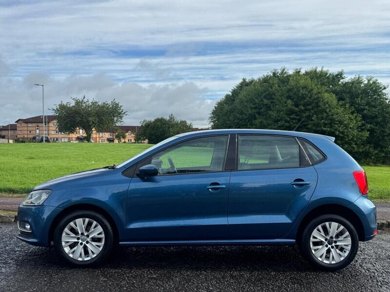 Volkswagen Polo view 2