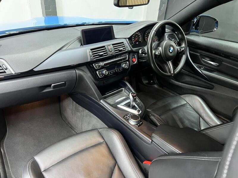 BMW M4 view 2