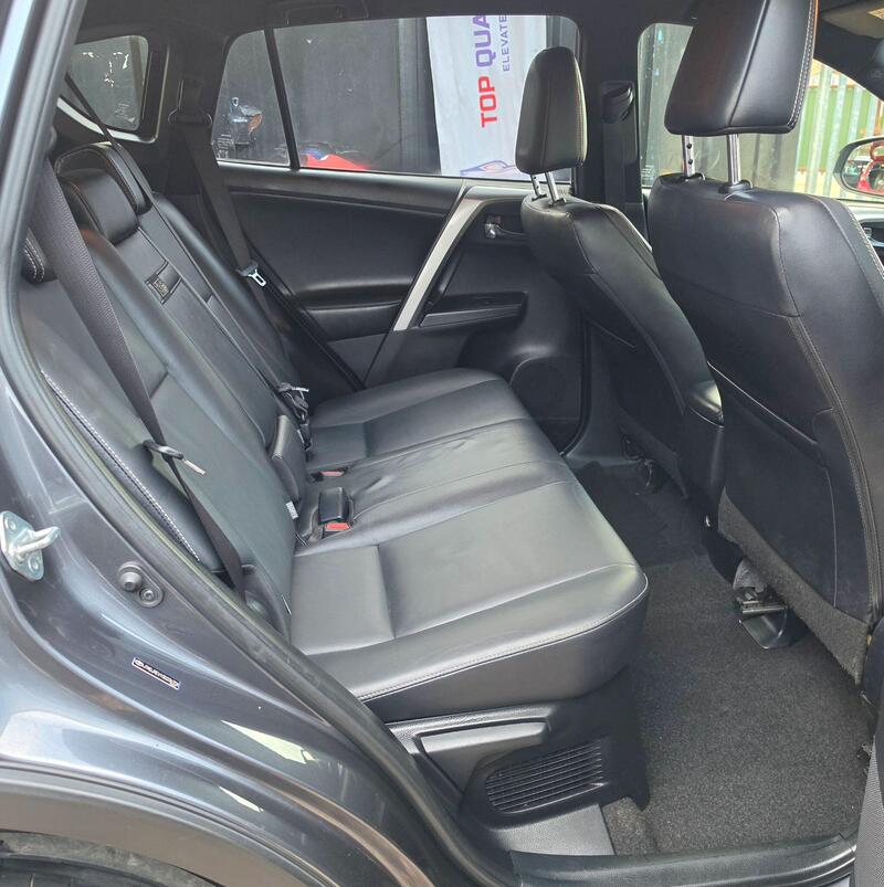 Toyota RAV4 2.5 VVT-h Excel CVT 4WD Euro 6 (s/s) 5dr thumbnail 25