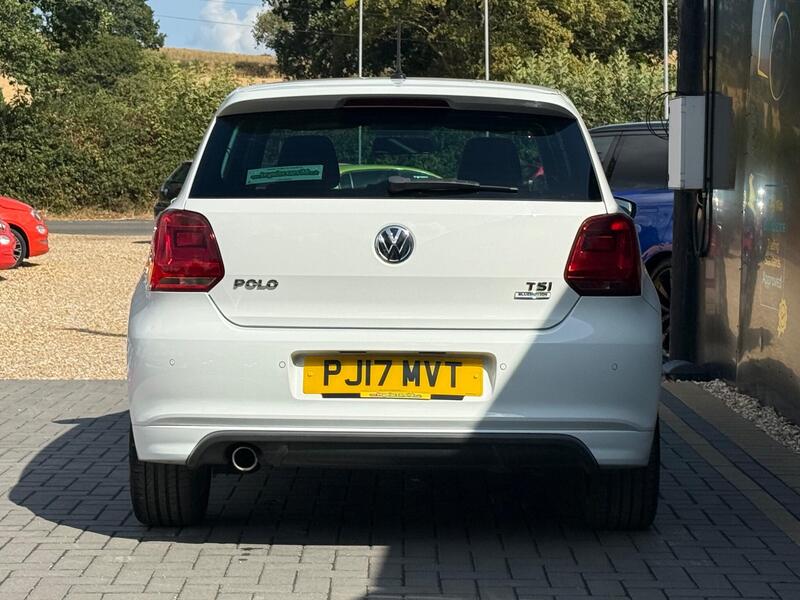 Volkswagen Polo view 4