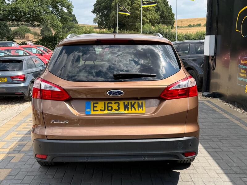 Ford Focus view 4