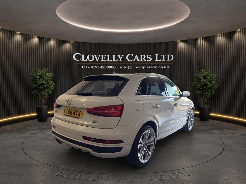 Audi Audi Q3 view 6