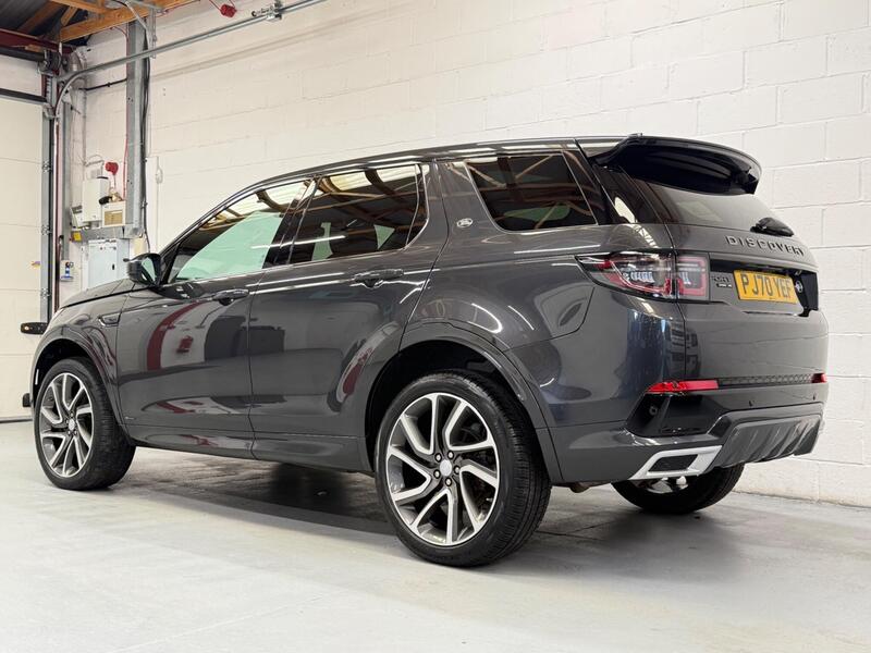 Land Rover Discovery Sport view 2