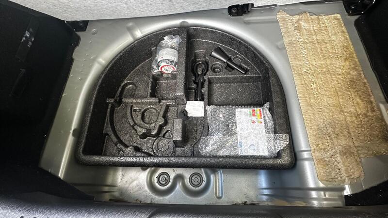 2012 Ford Fiesta — photo 24