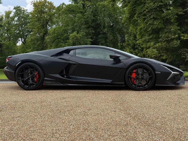 Lamborghini Revuelto view 4