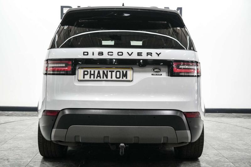 Land Rover Discovery view 4