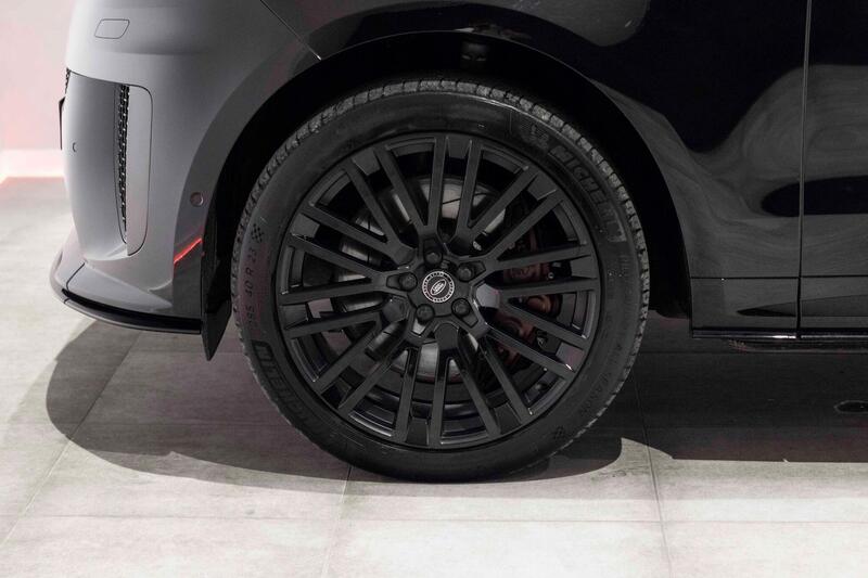 Land Rover Range Rover Sport view 4