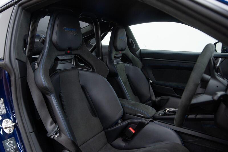 Porsche 911 view 4