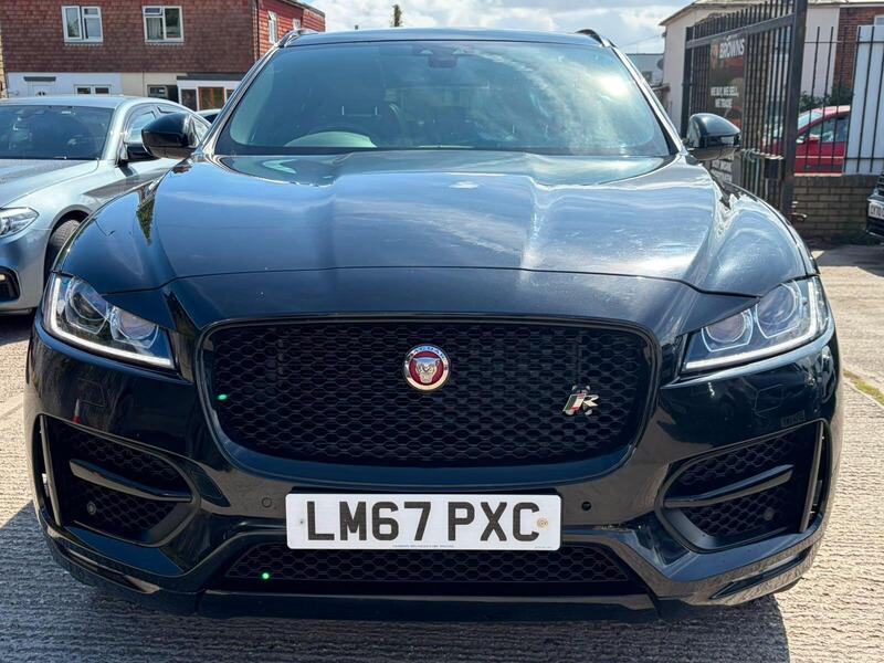 Jaguar F-Pace view 2