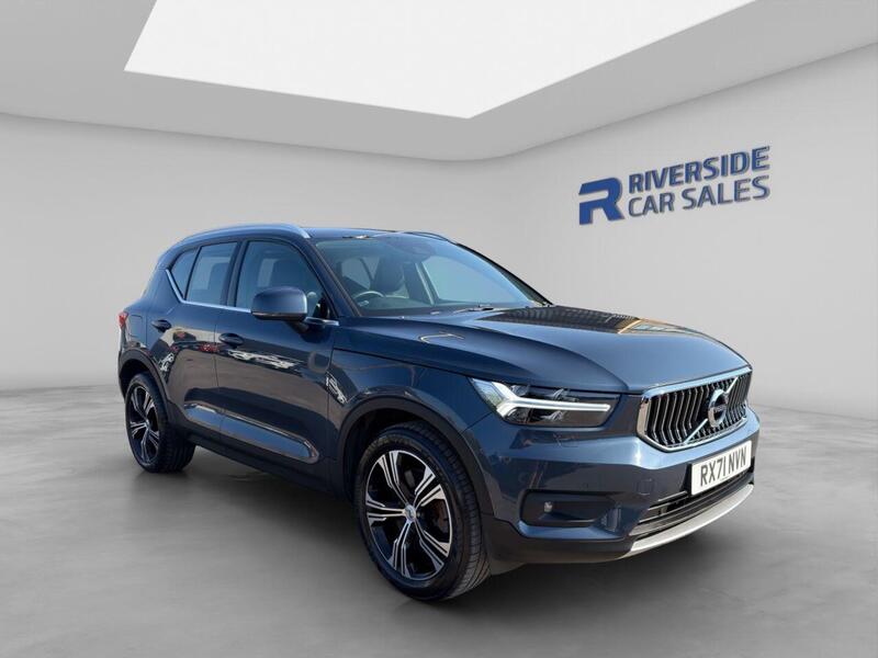 Volvo XC40 main image