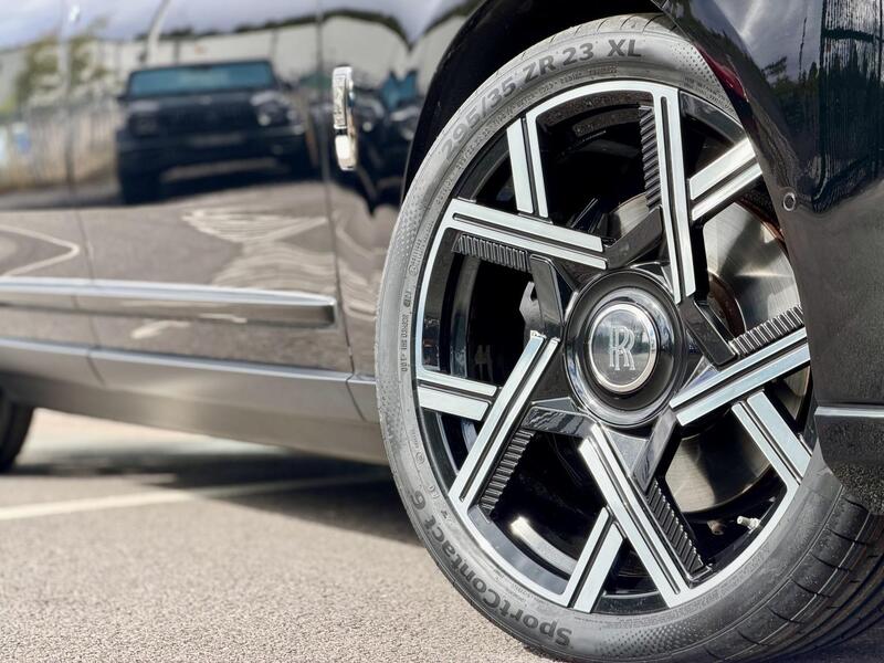 Rolls-Royce Cullinan view 4