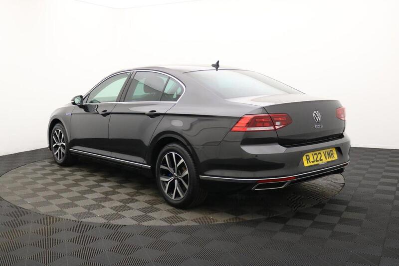 Volkswagen Passat view 6