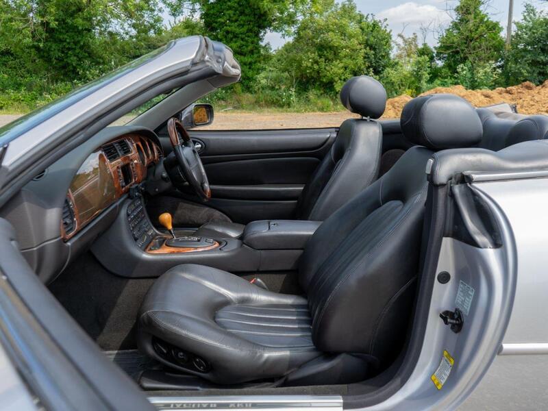 Jaguar XK8 view 4