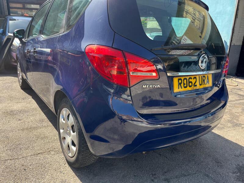 Vauxhall Meriva view 3