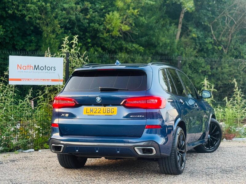 BMW X5 view 2