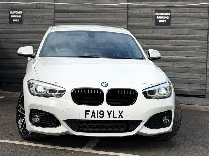 BMW 1 Series view 5