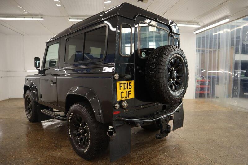Land Rover Defender view 6