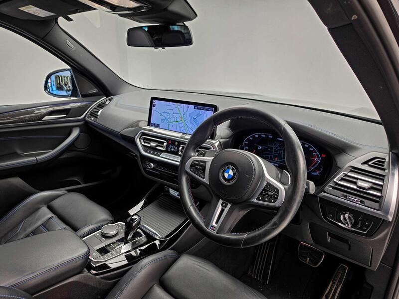 BMW X3 view 6