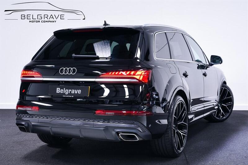 Audi Audi Q7 view 3