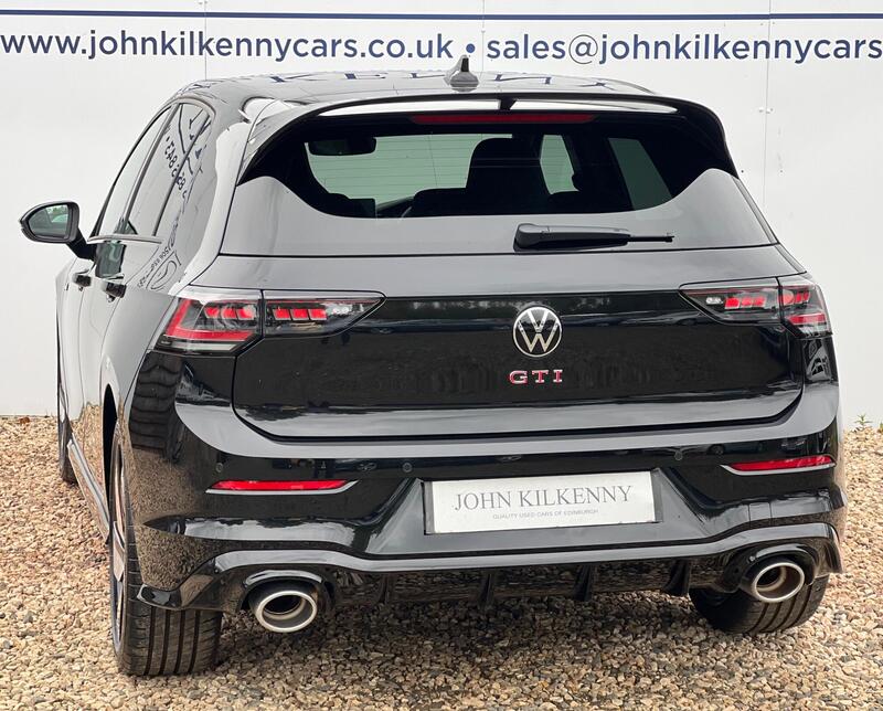Volkswagen Golf view 4