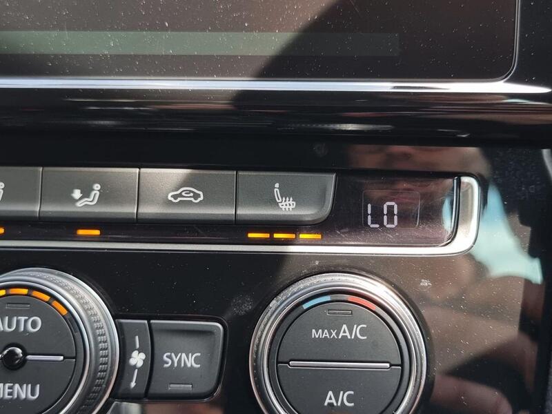 Volkswagen Golf view 7