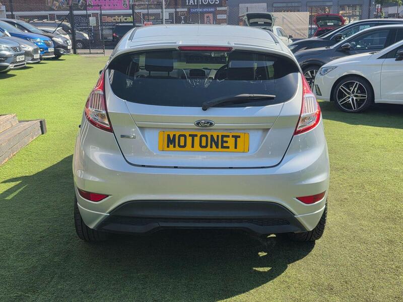 Ford Fiesta view 6