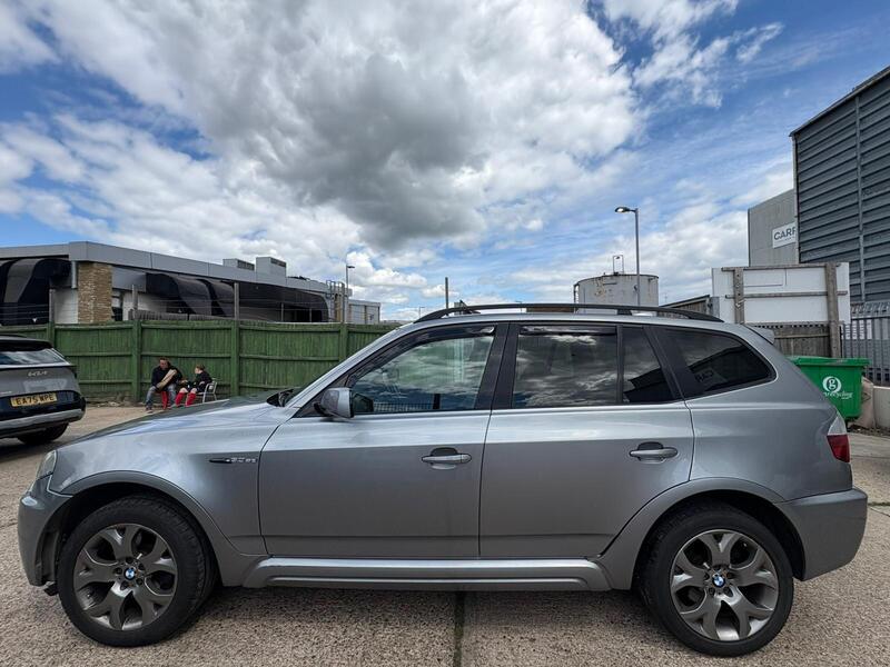 BMW X3 view 6