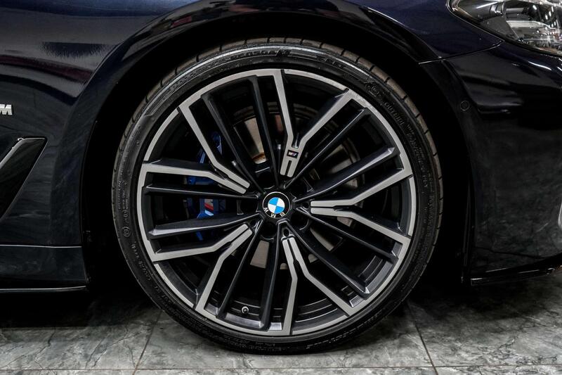 BMW 5 Series view 7