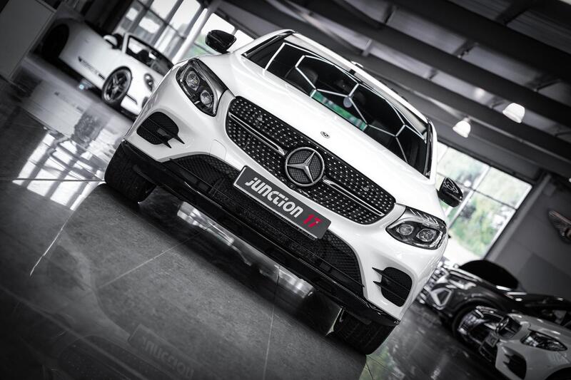 Mercedes-Benz Mercedes-Benz GLC view 3
