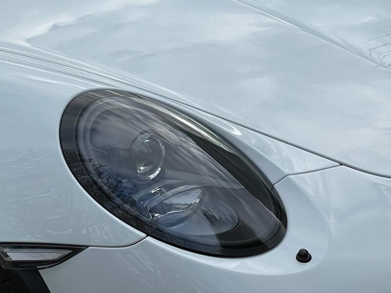 Porsche 911 view 67