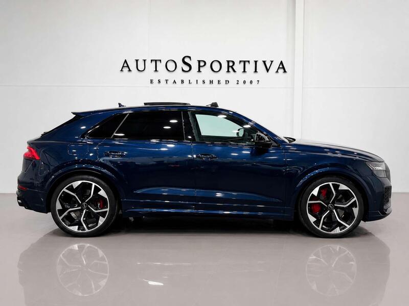 Audi Audi RSQ8 view 3