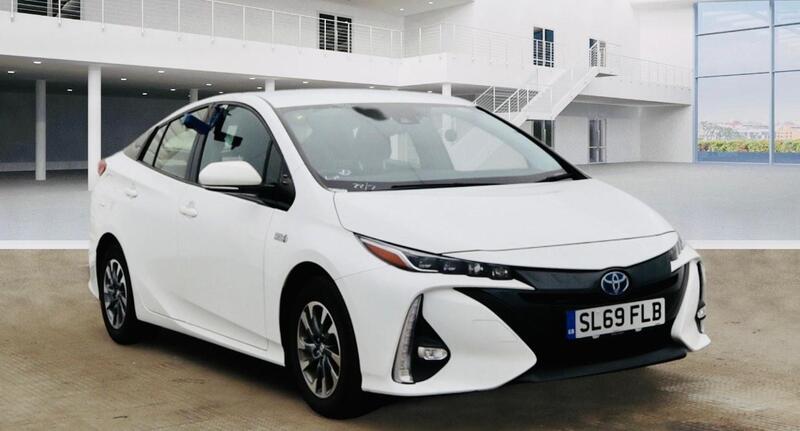 2019 Toyota Prius in White for sale