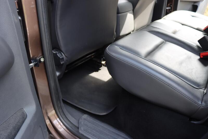 Volkswagen Amarok view 7
