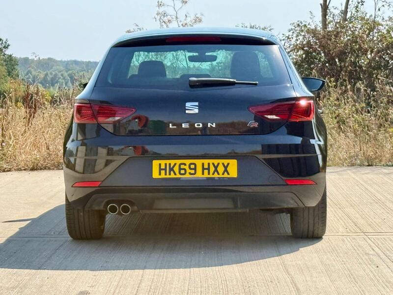 SEAT Leon view 4