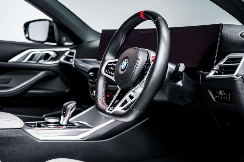 BMW M4 view 7