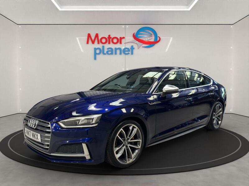Audi S5 view 3