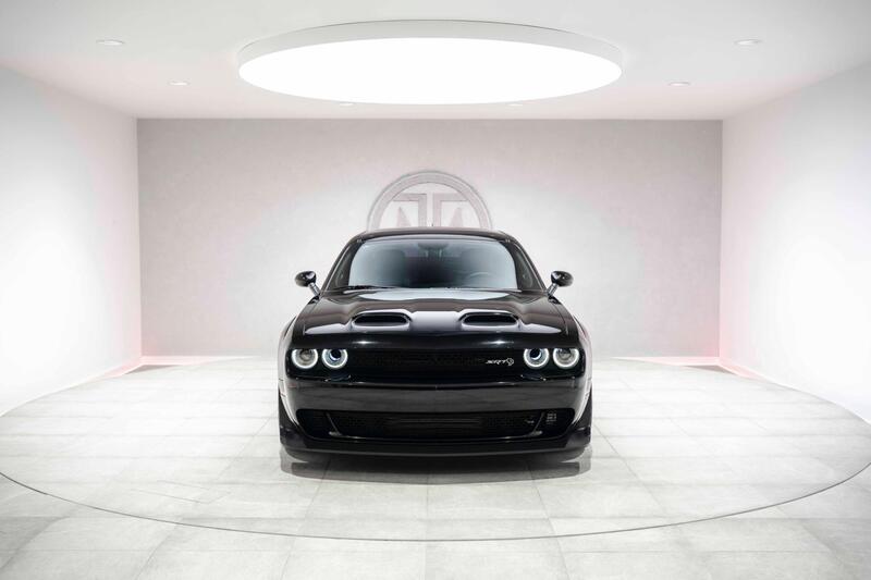 Dodge Challenger view 6
