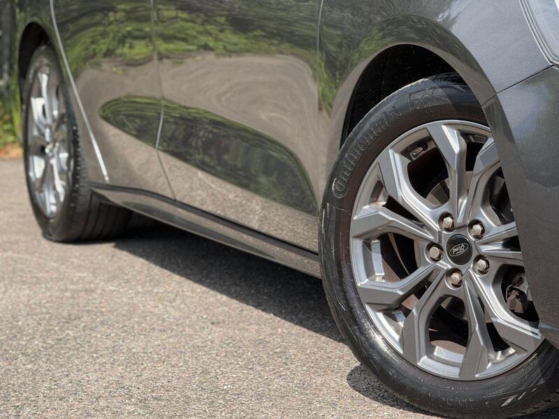Ford Focus view 7