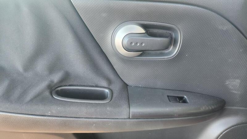 2010 Nissan Note — photo 46