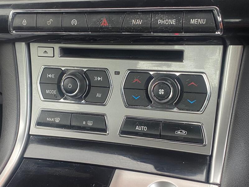 Jaguar XF view 39
