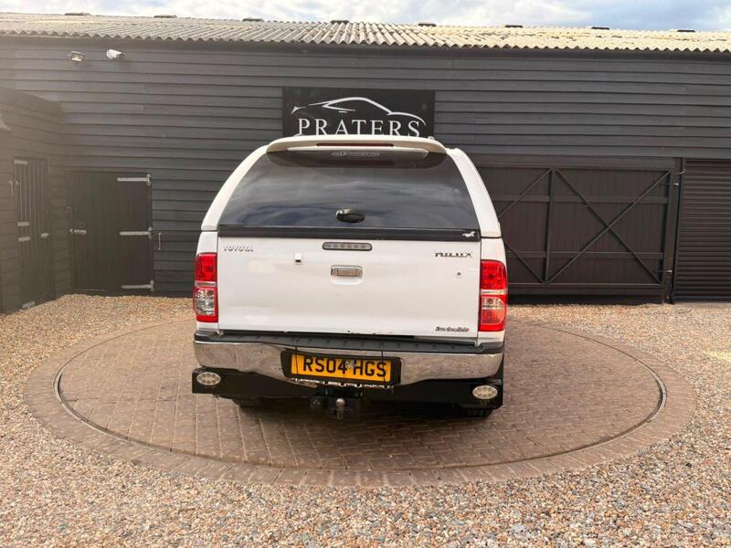 Toyota Hilux view 3