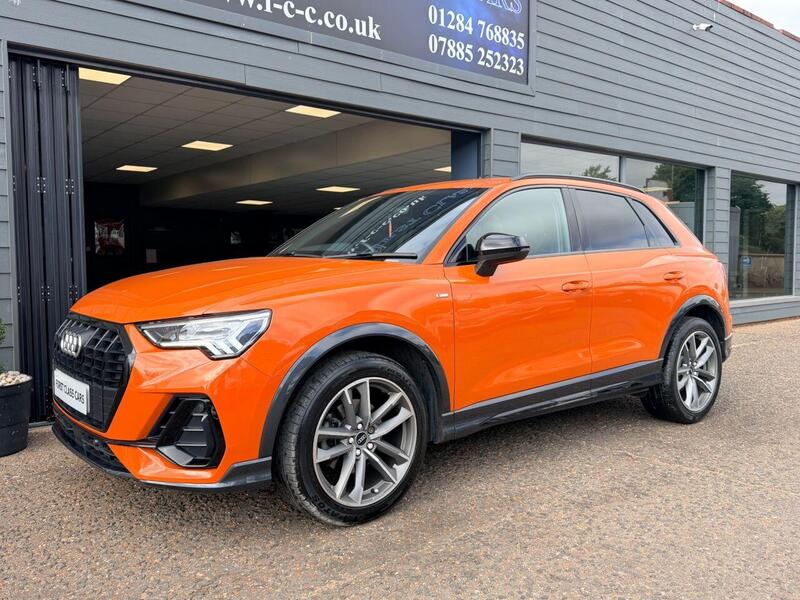Audi Q3 view 5