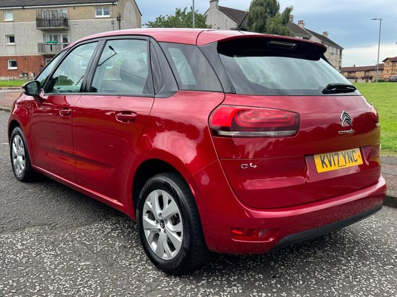 Citroen C4 Picasso view 3