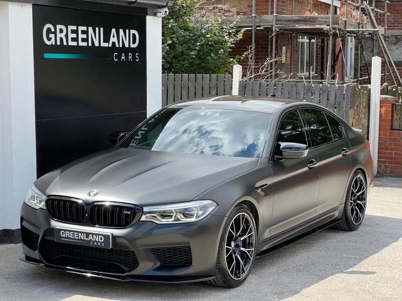 BMW M5 view 4