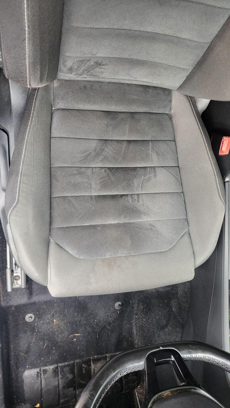 2014 Volkswagen Golf — photo 38