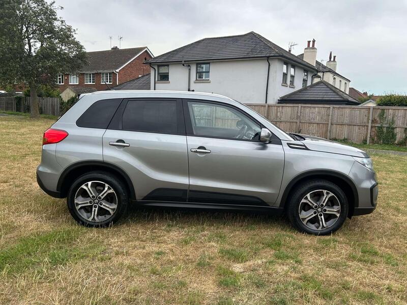 Suzuki Vitara view 4